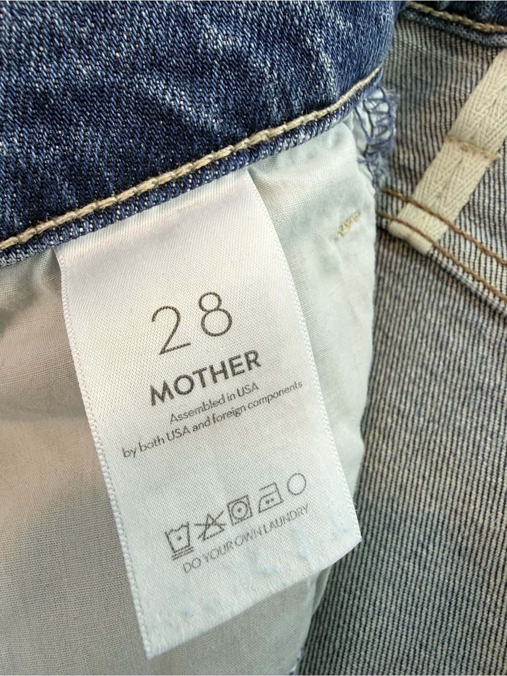 High-Rise Wide Leg Jeans in Medium Blue - Women - Picture 5 of 7